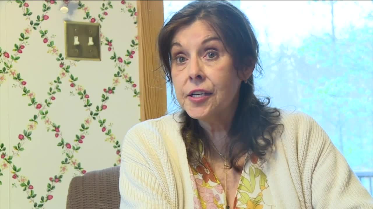 She had an allergic reaction on a plane. Now she's calling for change.