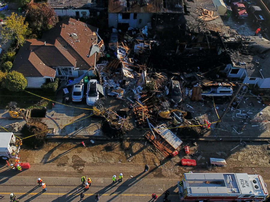 hayward_gas_explosion1_121125_ap.png