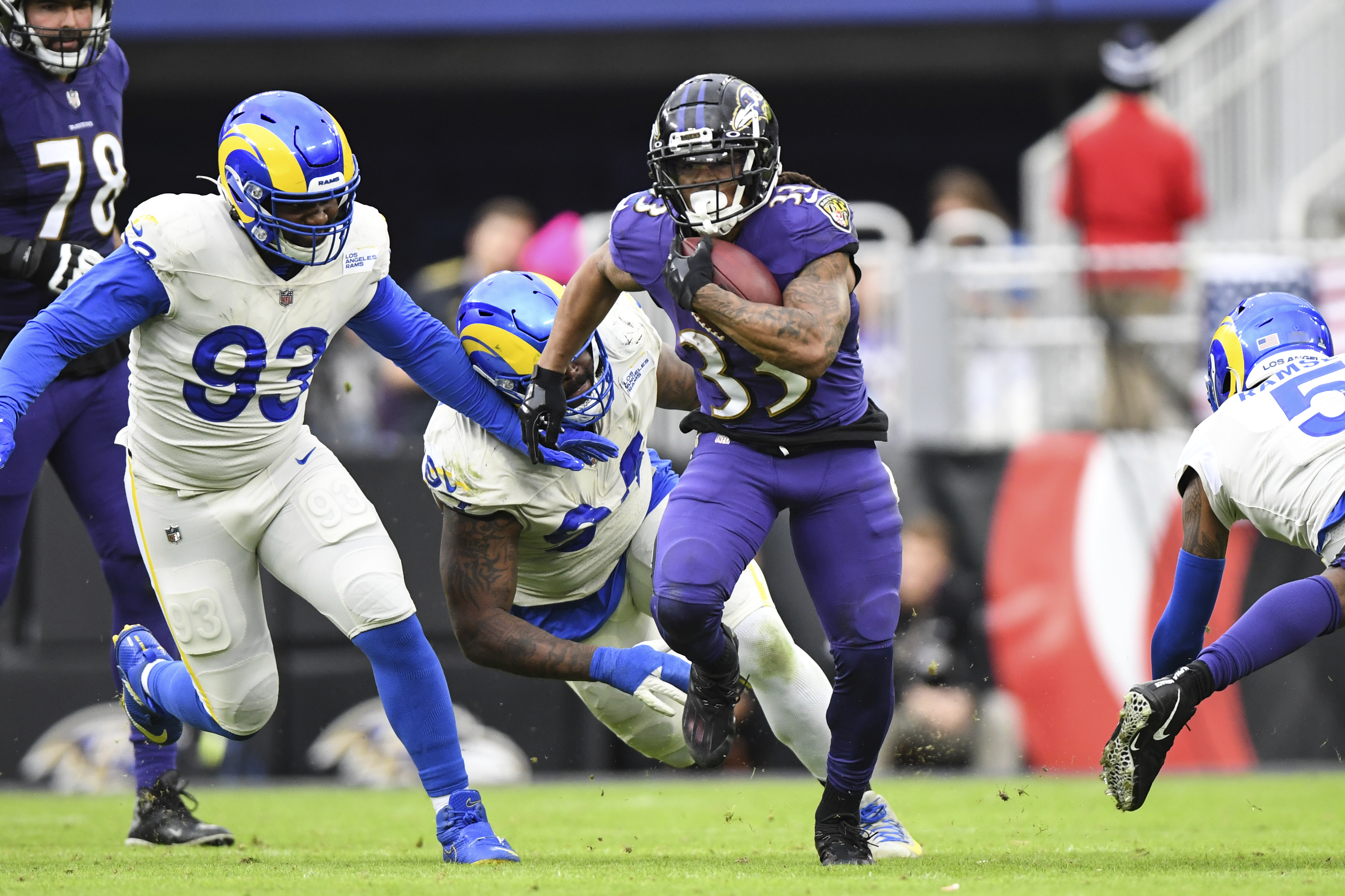 Rams Ravens Football