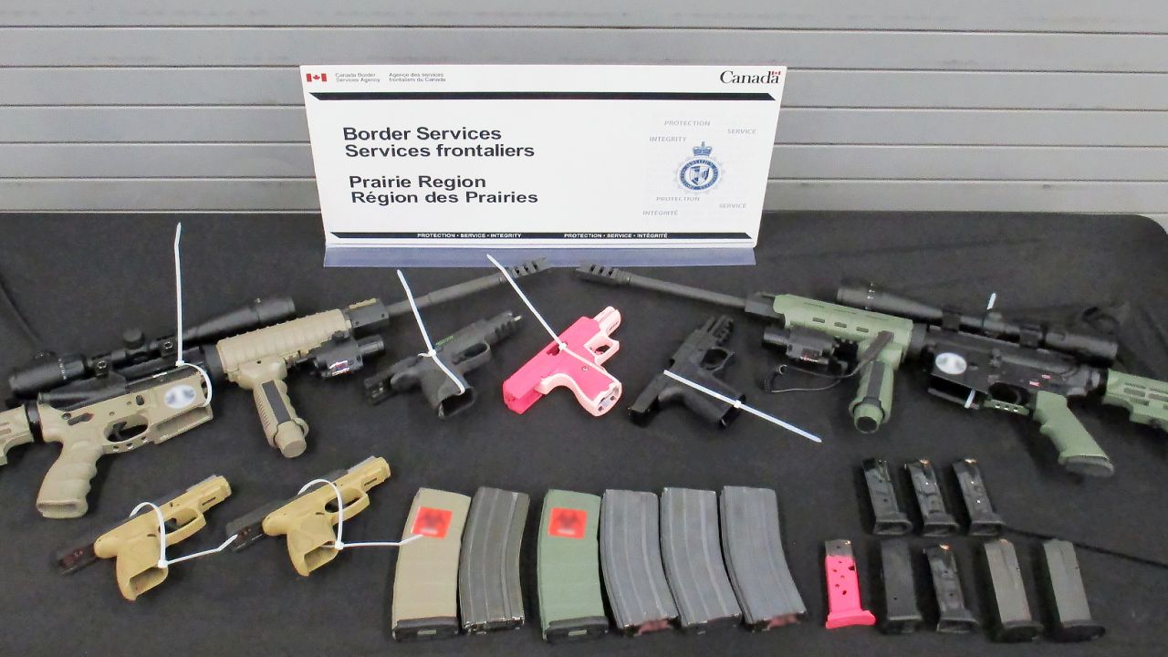 2 people charged with trying to take prohibited guns across Montana-Alberta border