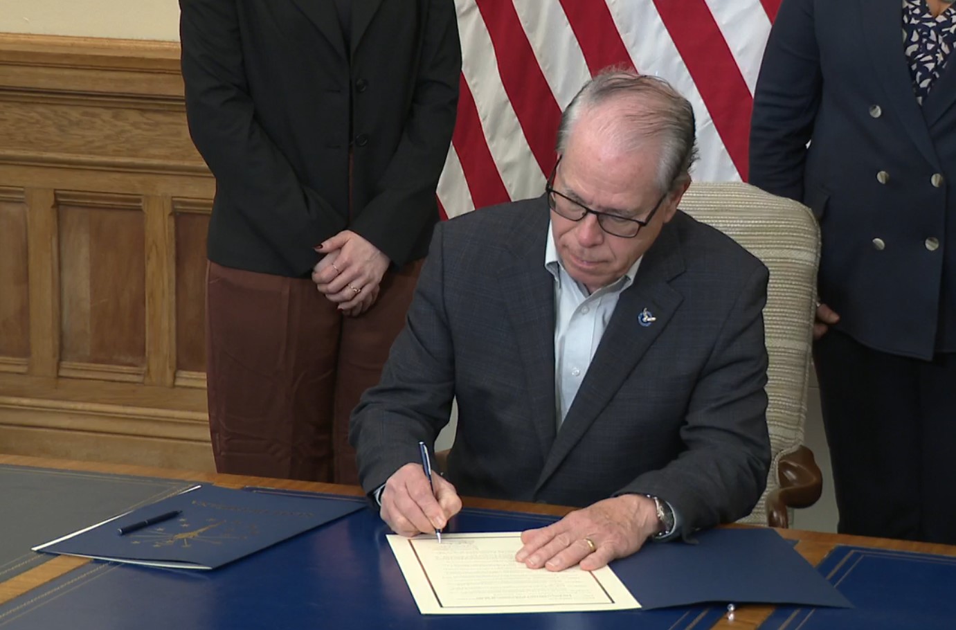 braun signing order.jpg