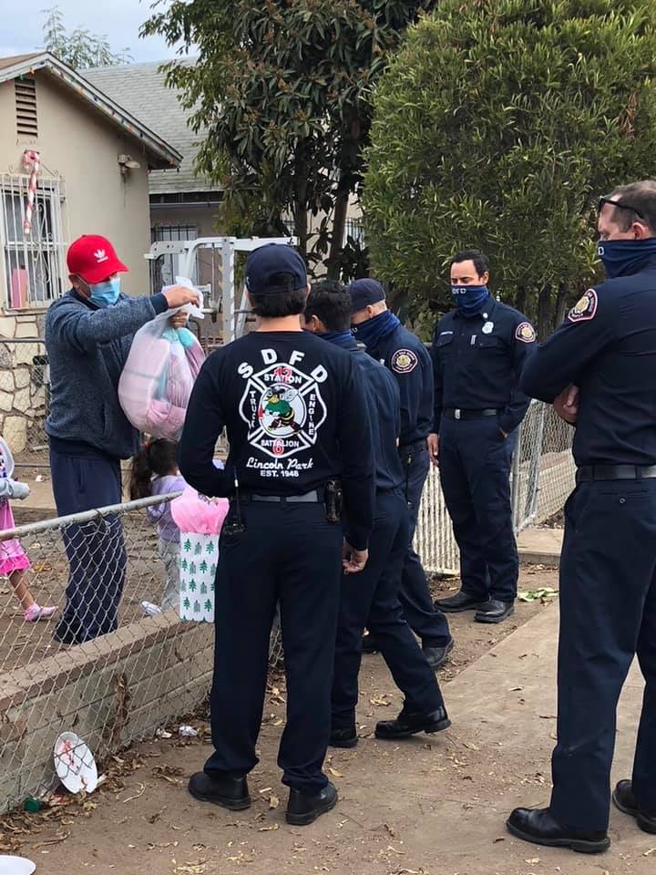 sdfd donates to mountain view fire family.jpg