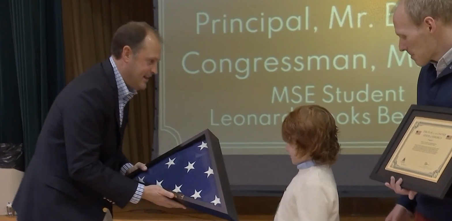 barr flag.png