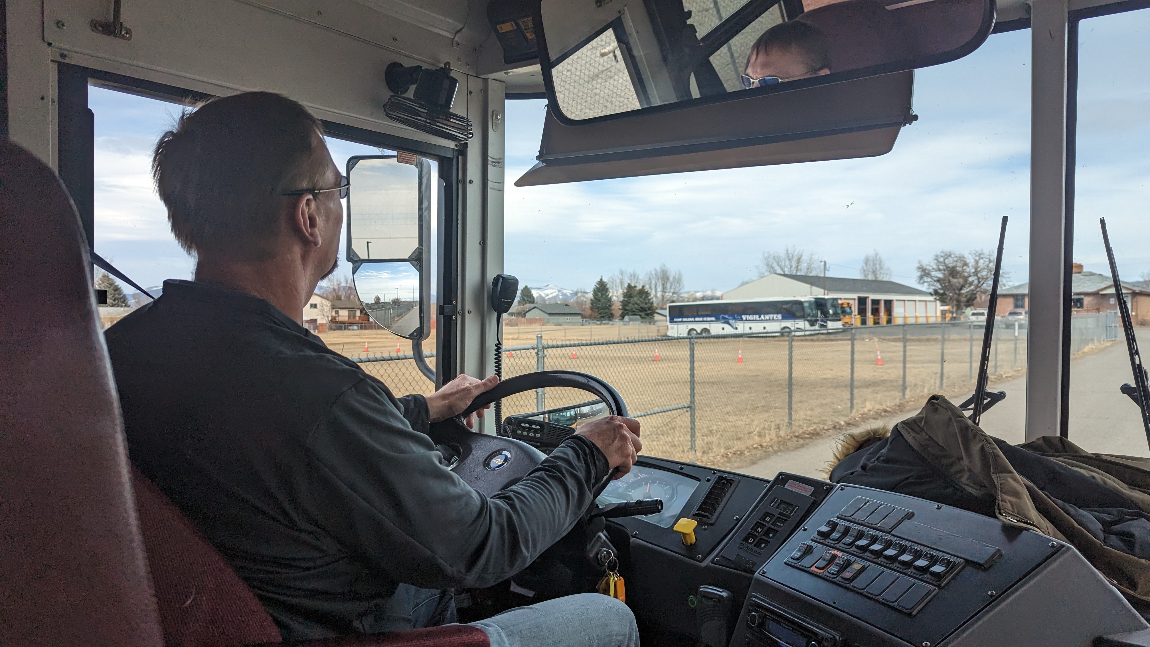 East Helena administrators step up to help amid bus driver shortage - Vimarsana News