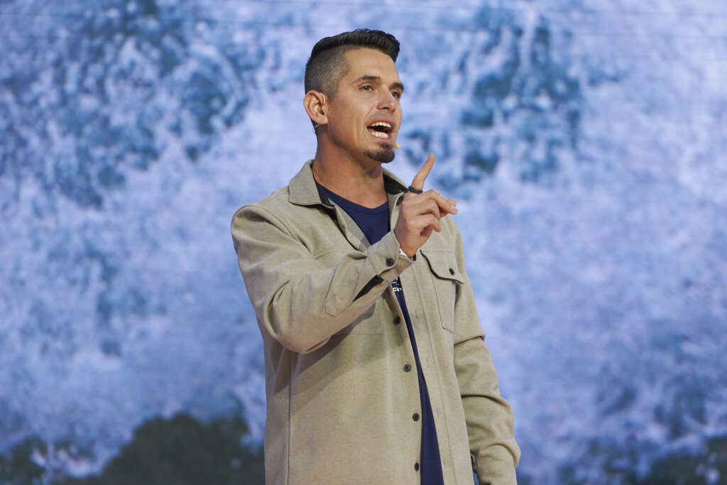 Saddleback Church-New Pastor