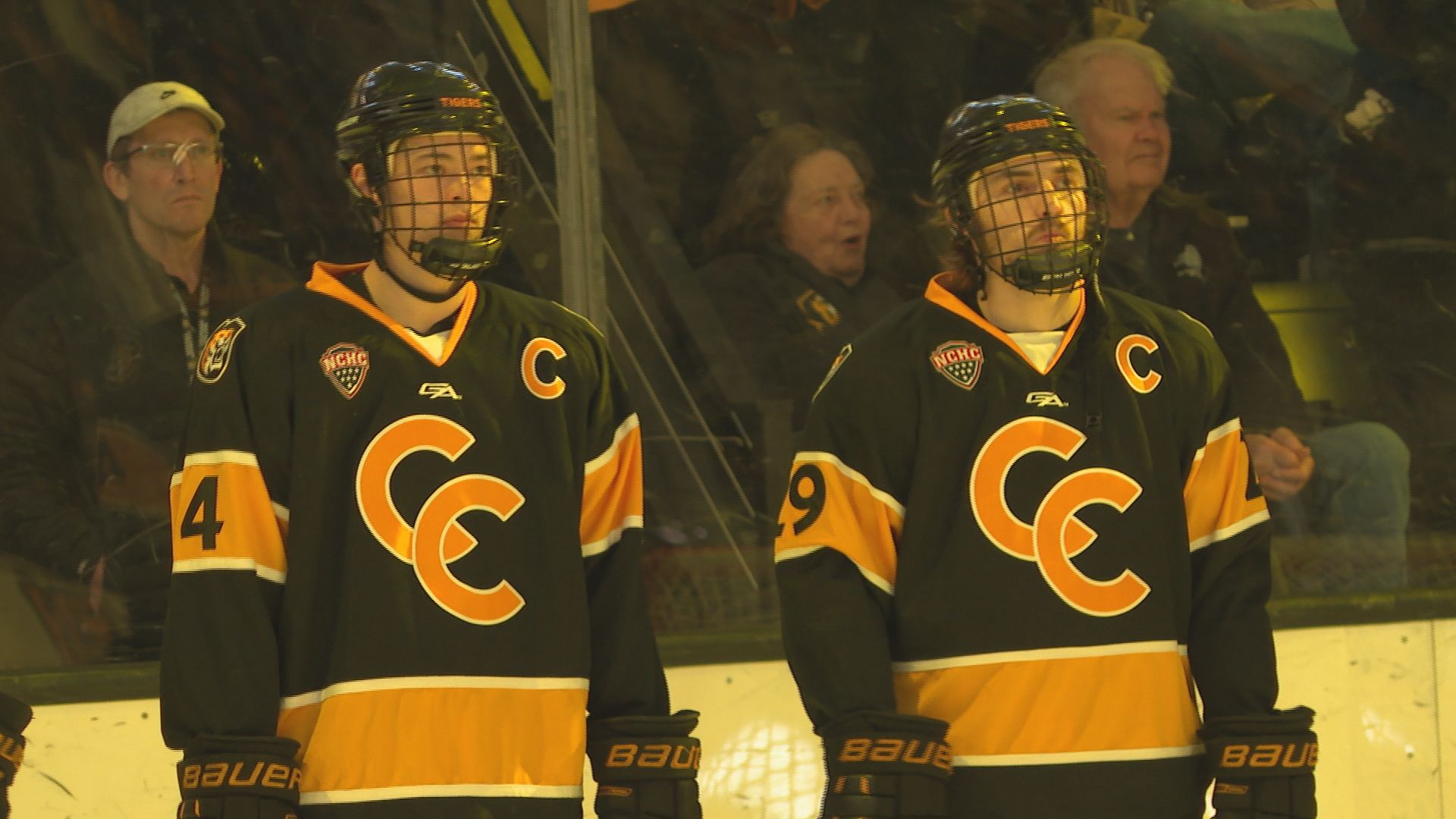 No. 3 Denver dominates Colorado College on senior night