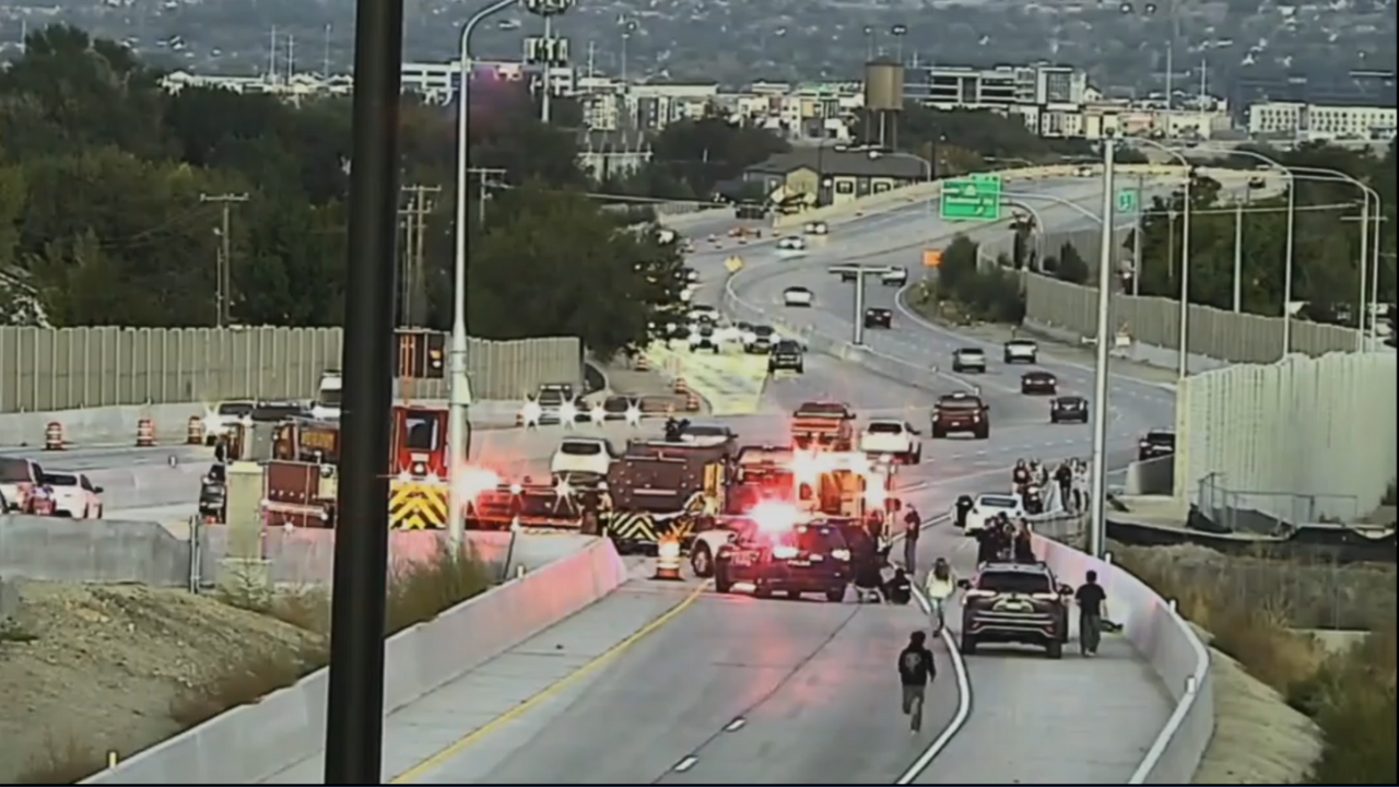 One dead after deadly crash on Bangerter Highway, Eastbound traffic closed in Bluffdale
