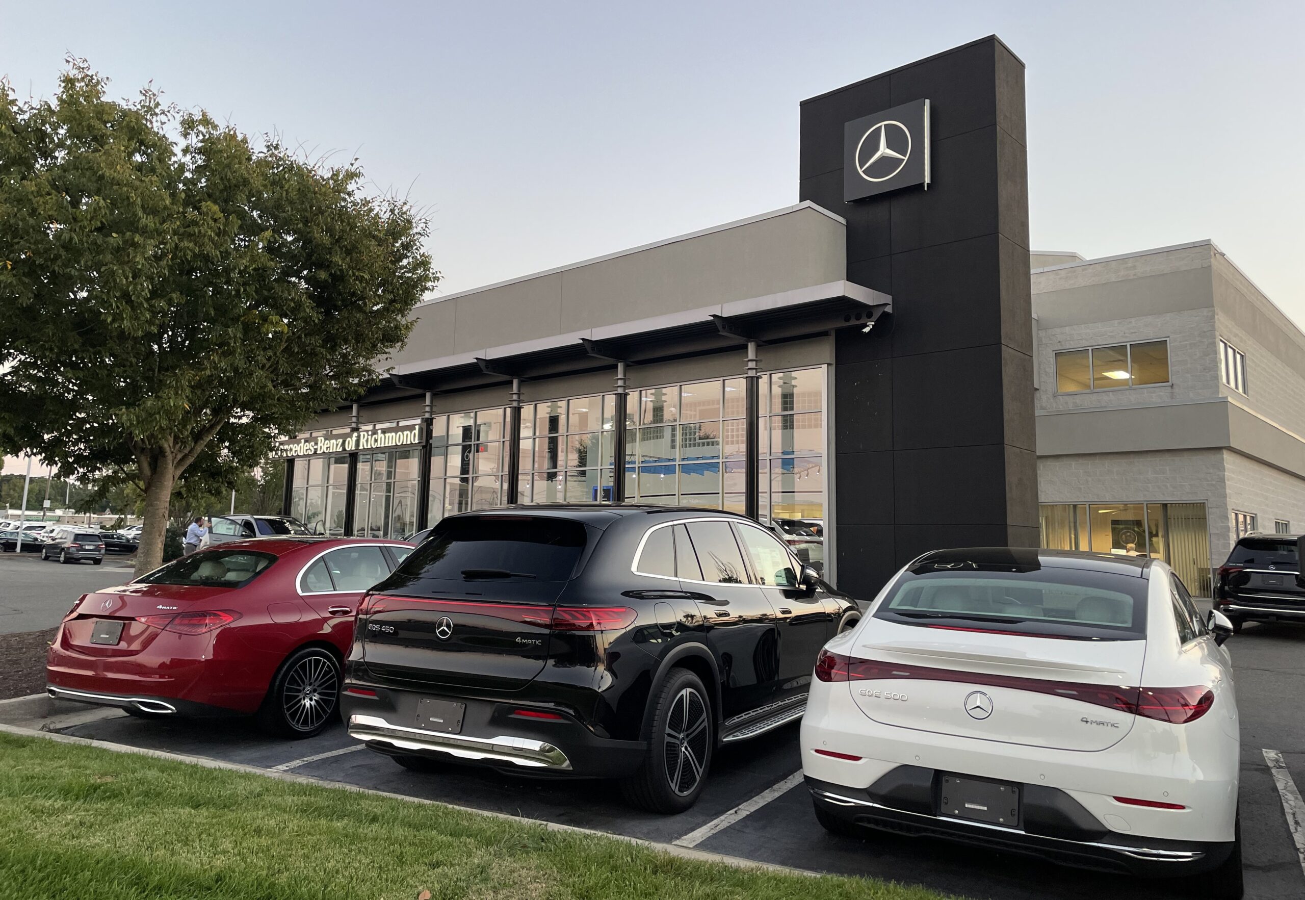 Mercedes-Benz of Richmond.jpg