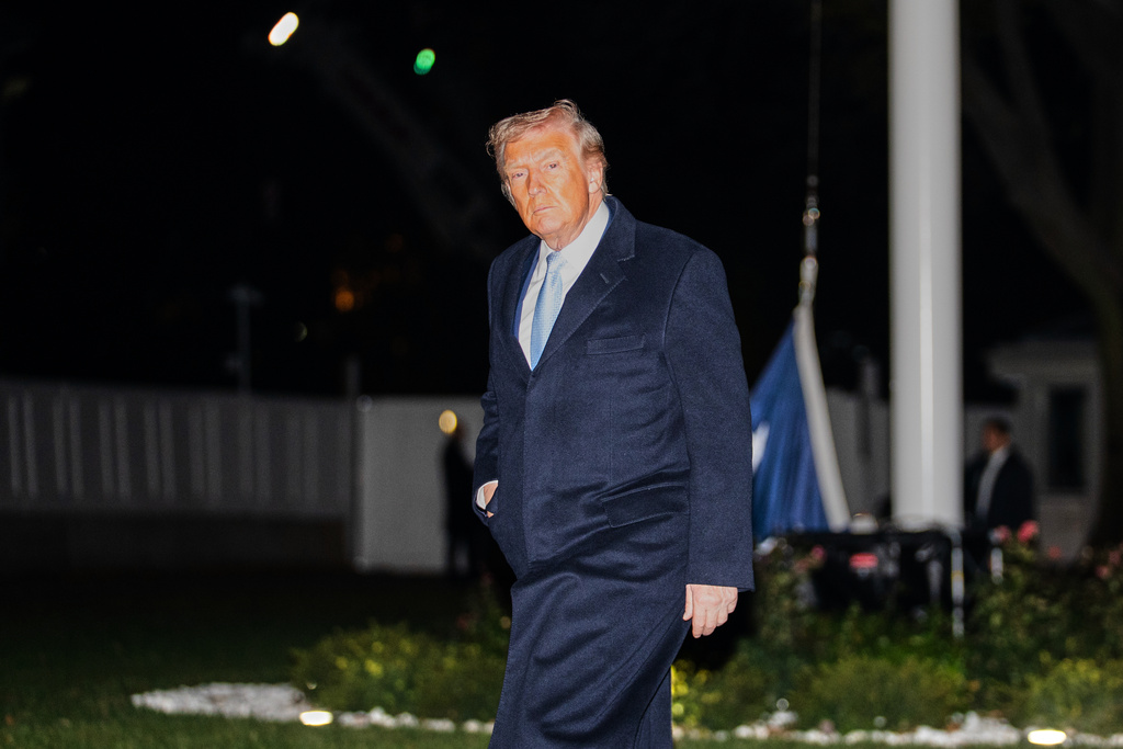 President Trump returns to the White House in Washington, Sunday, Nov. 16, 2025, following a weekend in Palm Beach, Fla. 