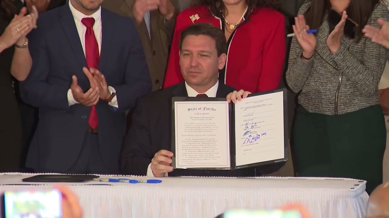 DeSantis-signs-SB-160-FLORIDA-CHANNEL.jpg