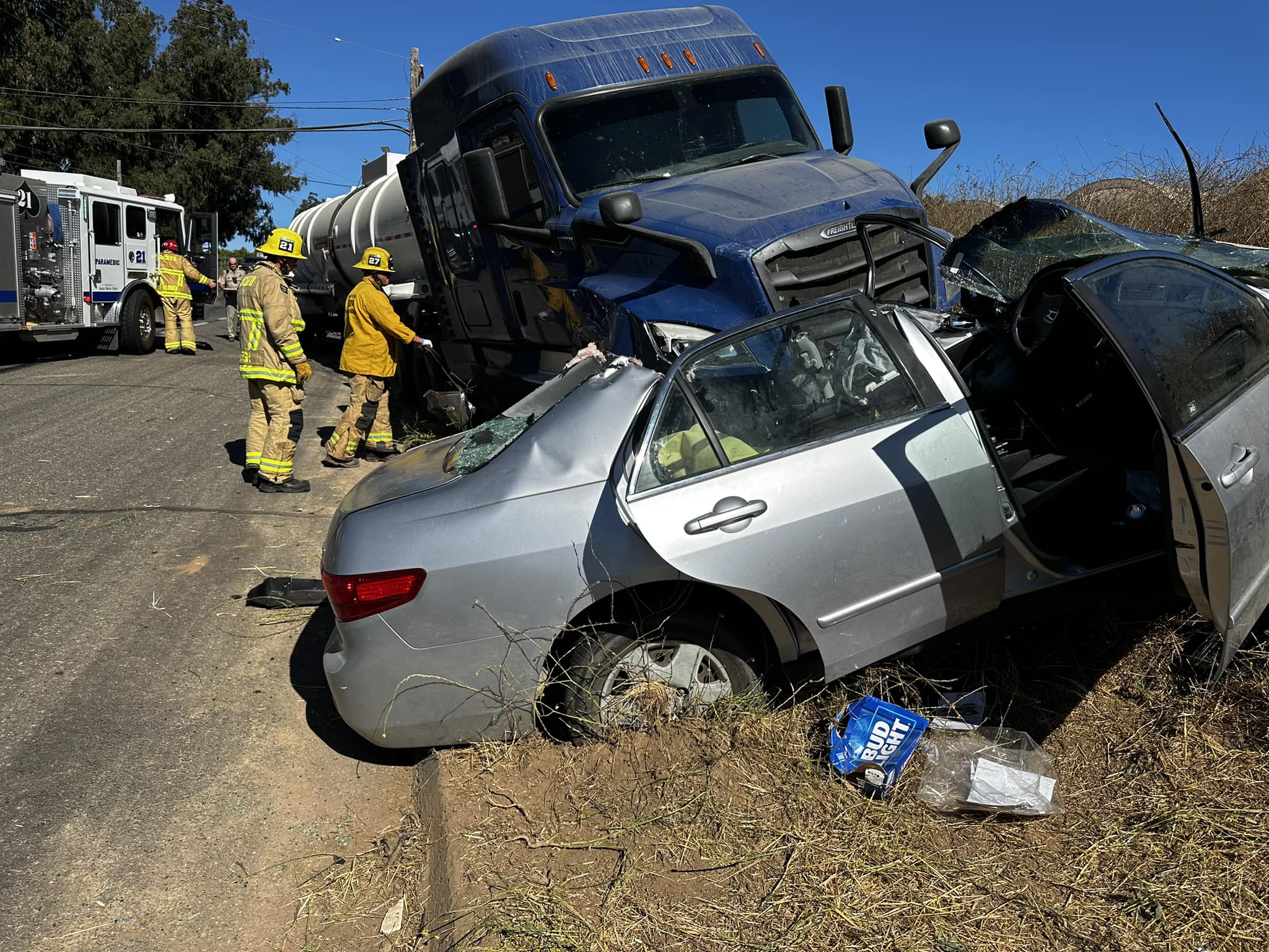 4 injured semi-truck collision Santa Maria