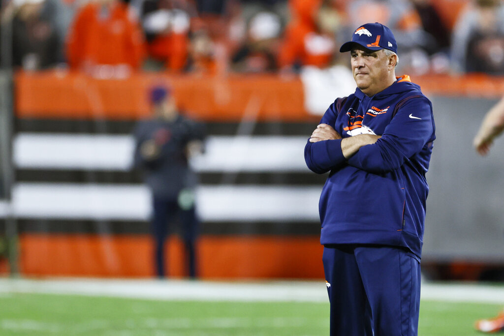 Broncos Browns Football