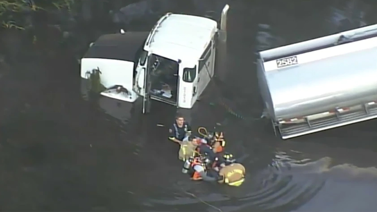 wptv-semi-crash-turnpike.jpg