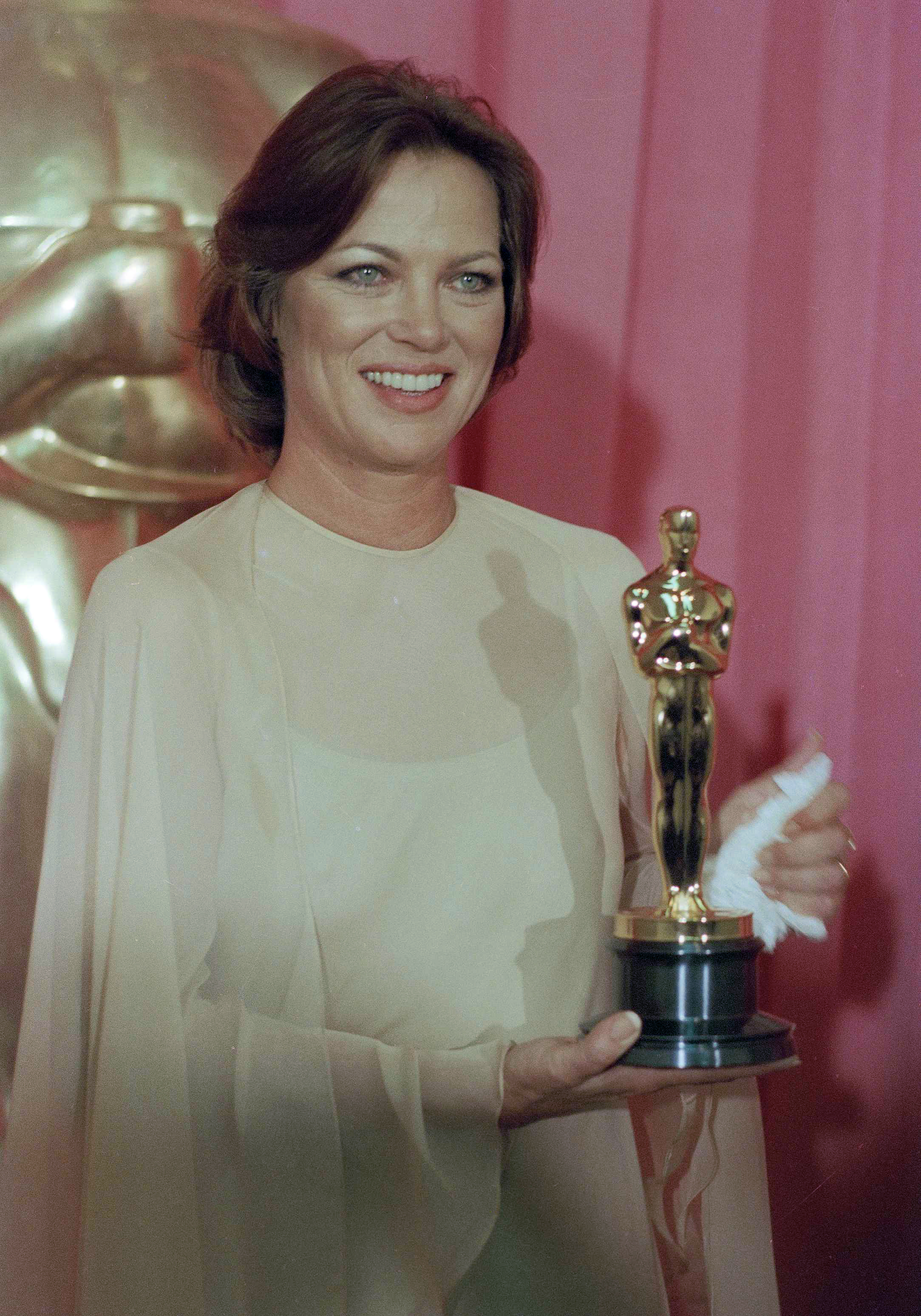 Obit Louise Fletcher
