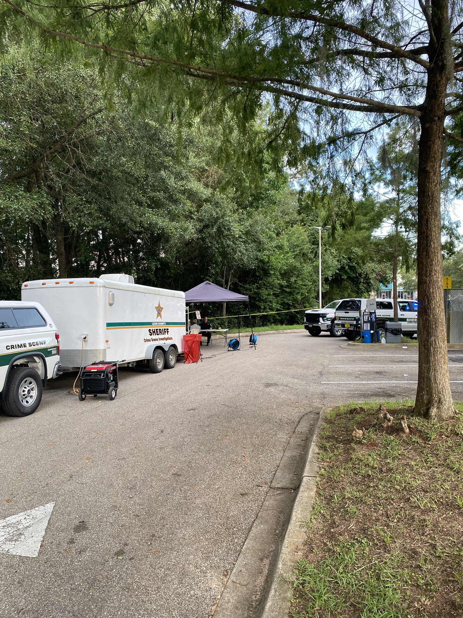 080422 LCSO death investigation.jpg