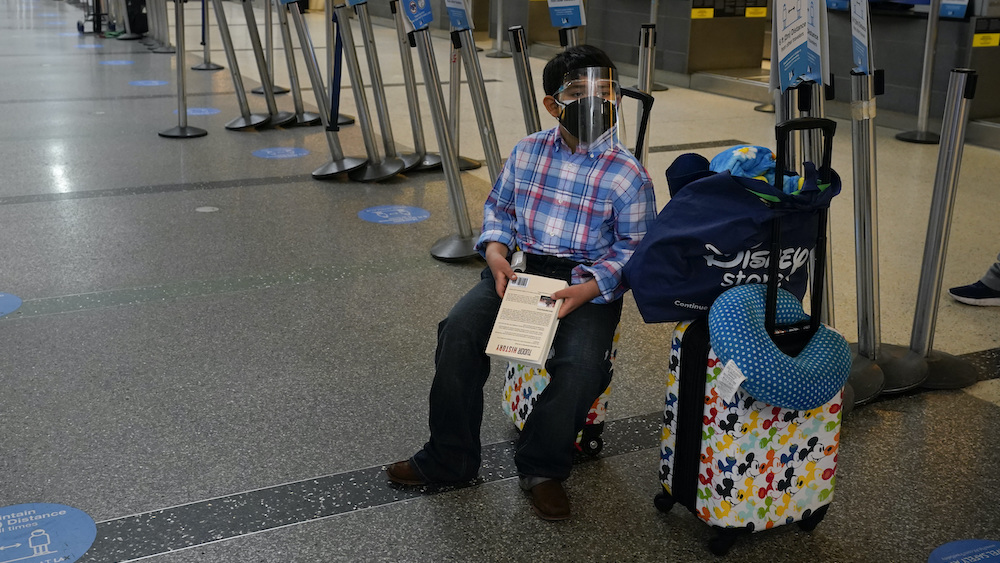 COVID-19 masks airport