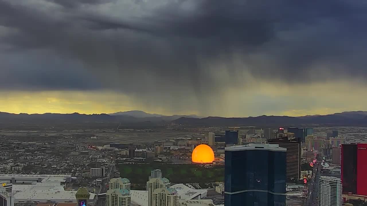 Thunderstorms roll over the Las Vegas valley Wednesday morning