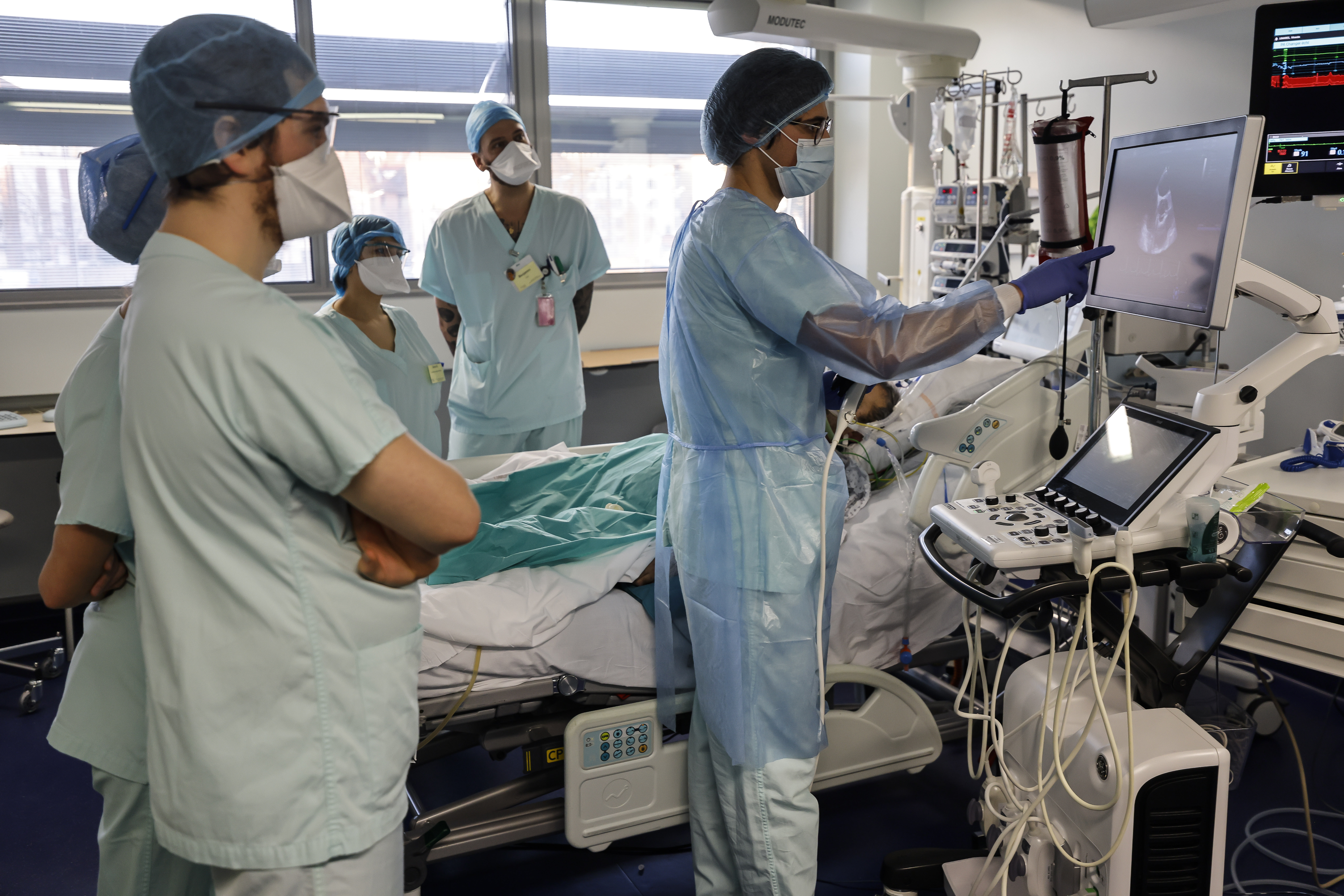 Virus Outbreak France