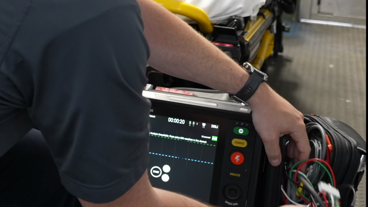 A LifePak 35 device