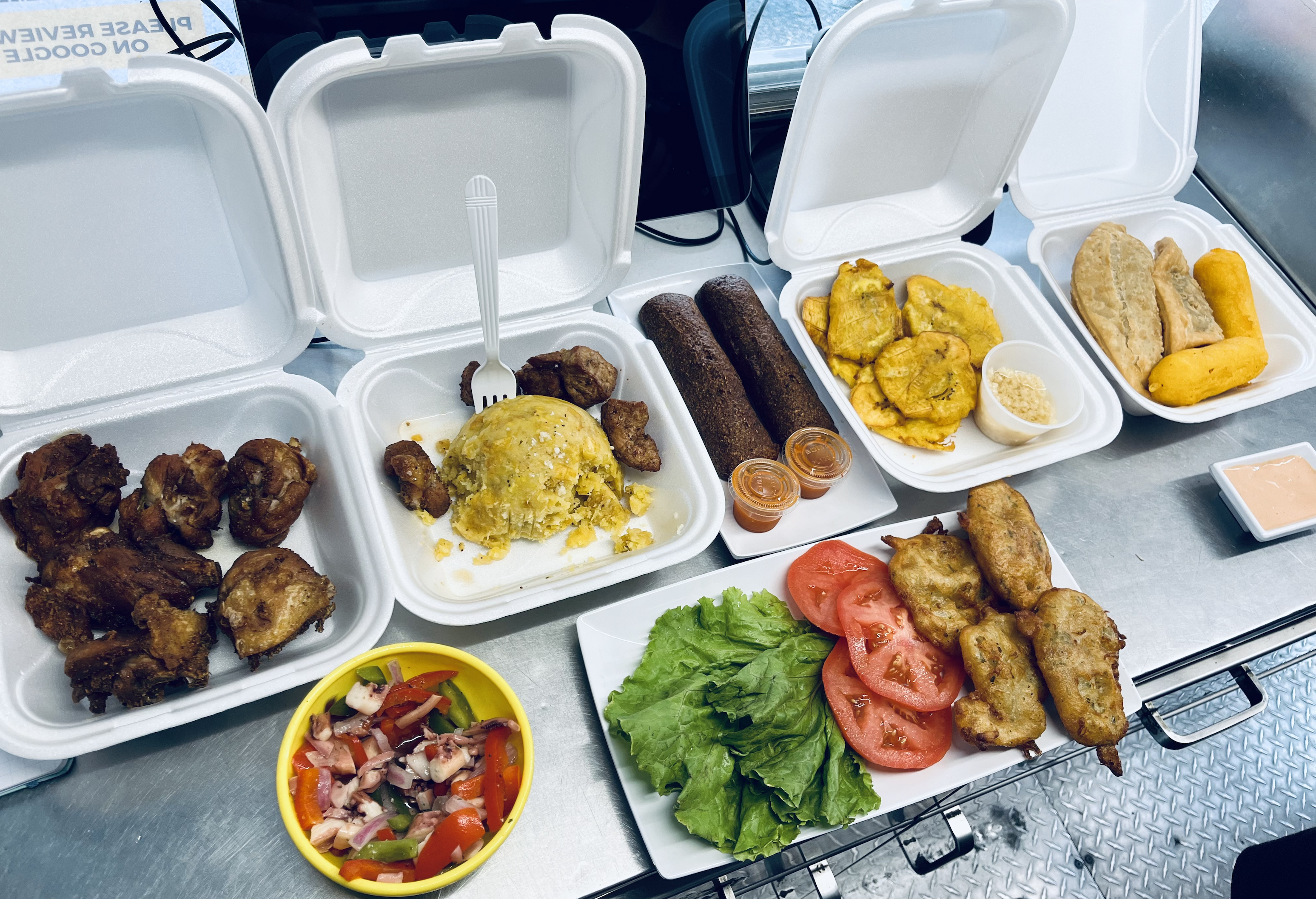 Puerto Rican food at En Mi Viejo San Juan food truck in Town 'n' Country