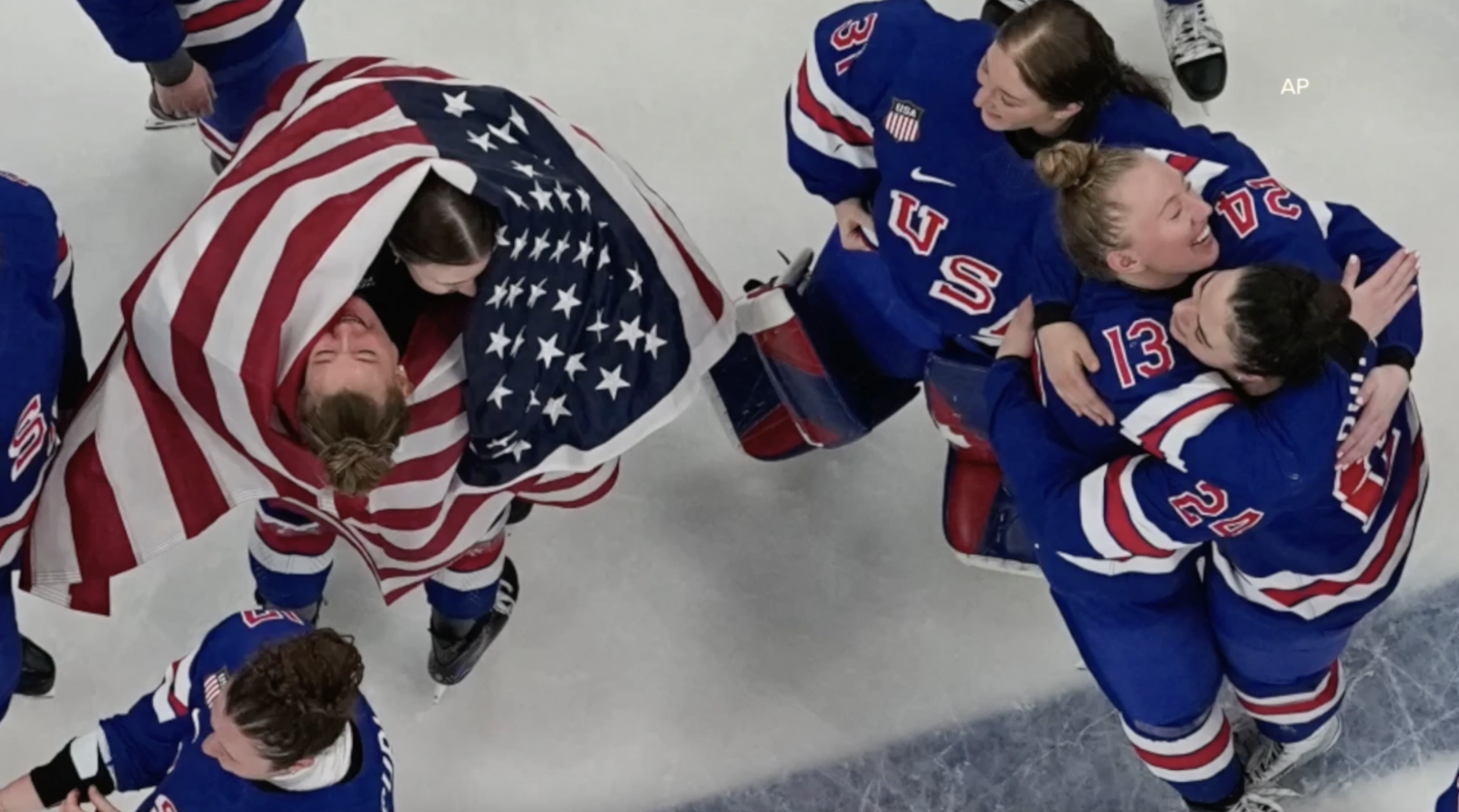 flavor flav celebrates women's hockey 