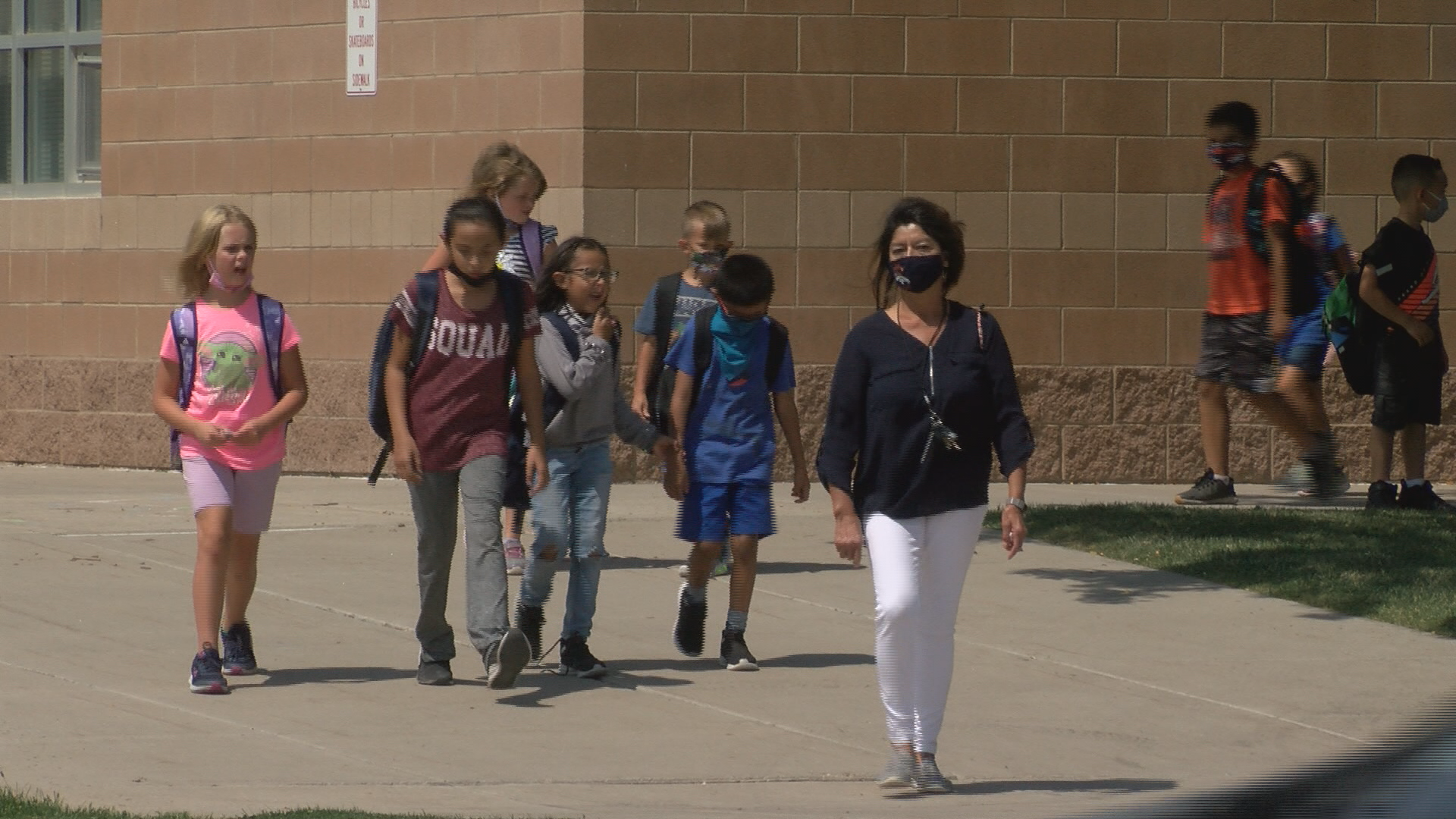 Complaints about hot schools are coming from teachers and parents in both Pueblo school districts