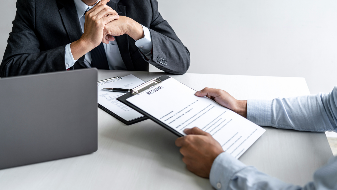 Resume/Job interview (FILE)