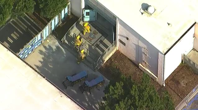 Jet dumps fuel on elementary school on approach to LAX