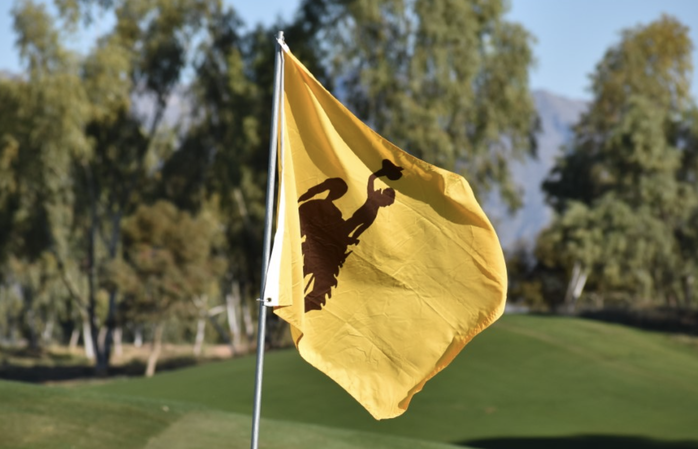 Wyo Golf Flag.png