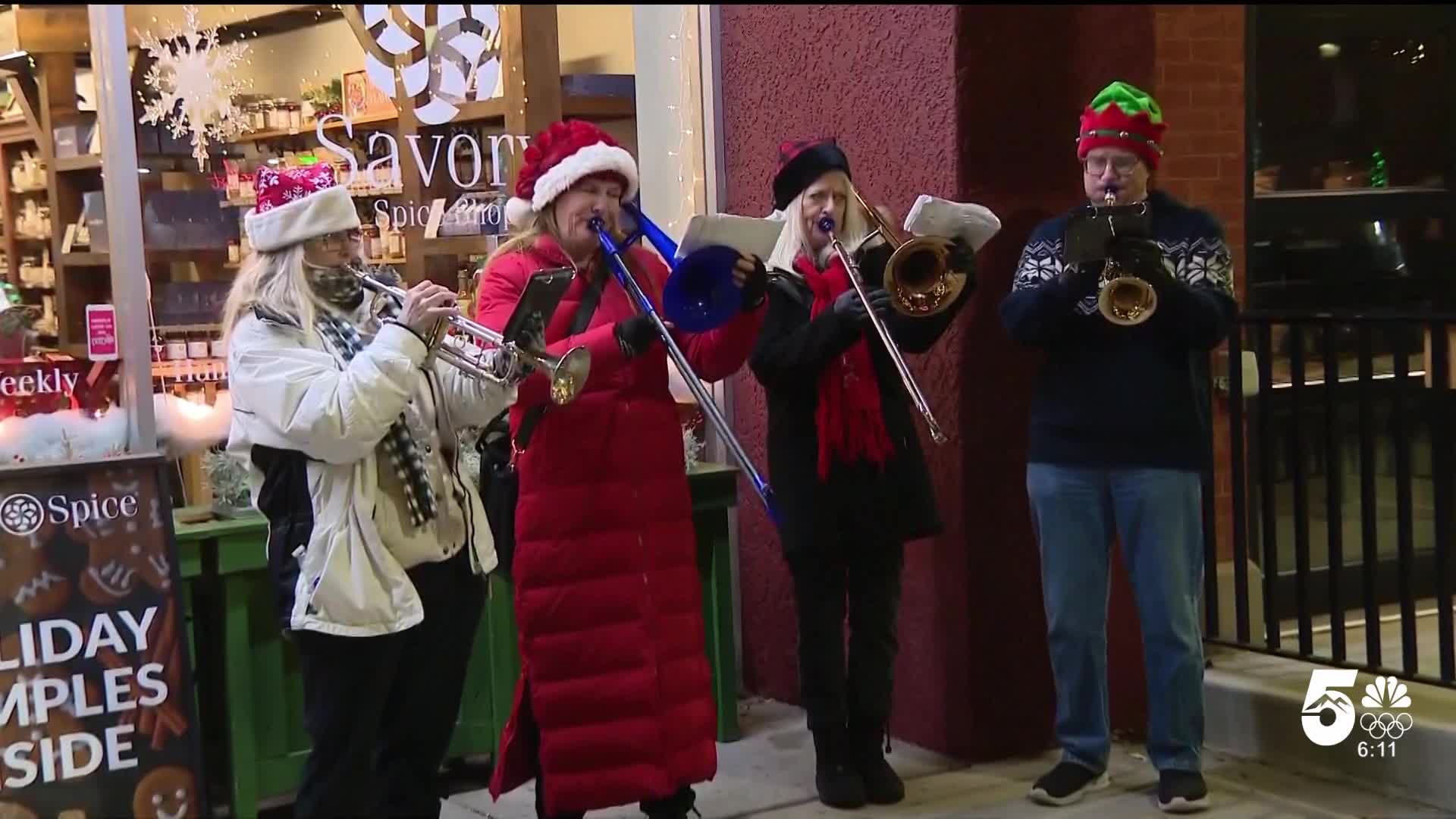 Downtown Holiday Stroll