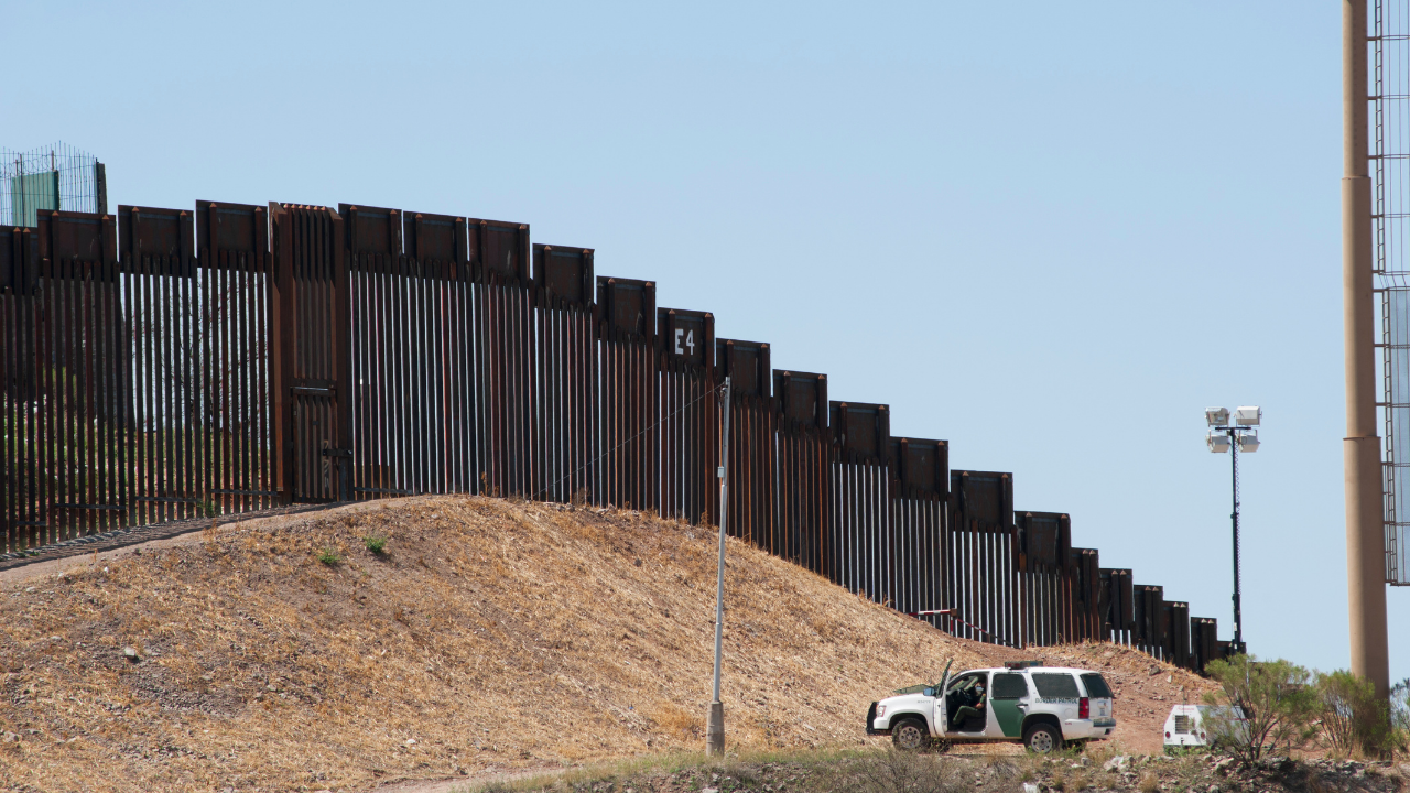 Border Fence, Border Patrol (FILE)
