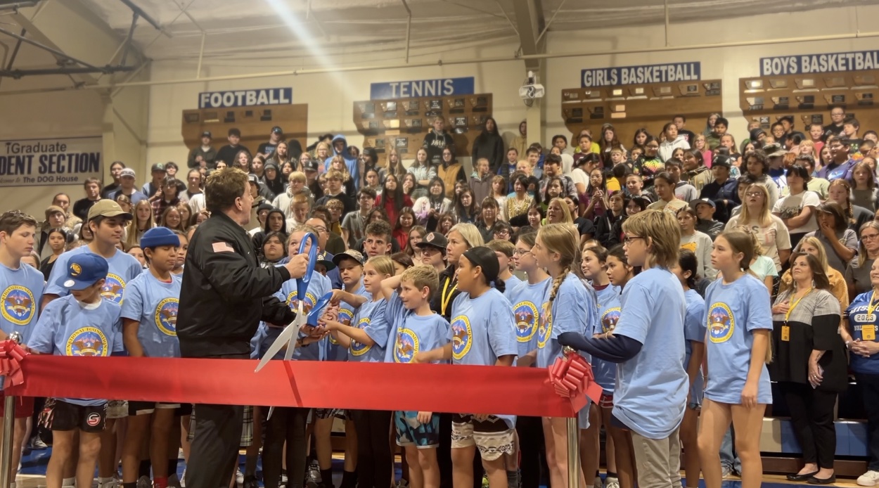 ST IGNATIUS RIBBON CUTTING FITNESS ROOM