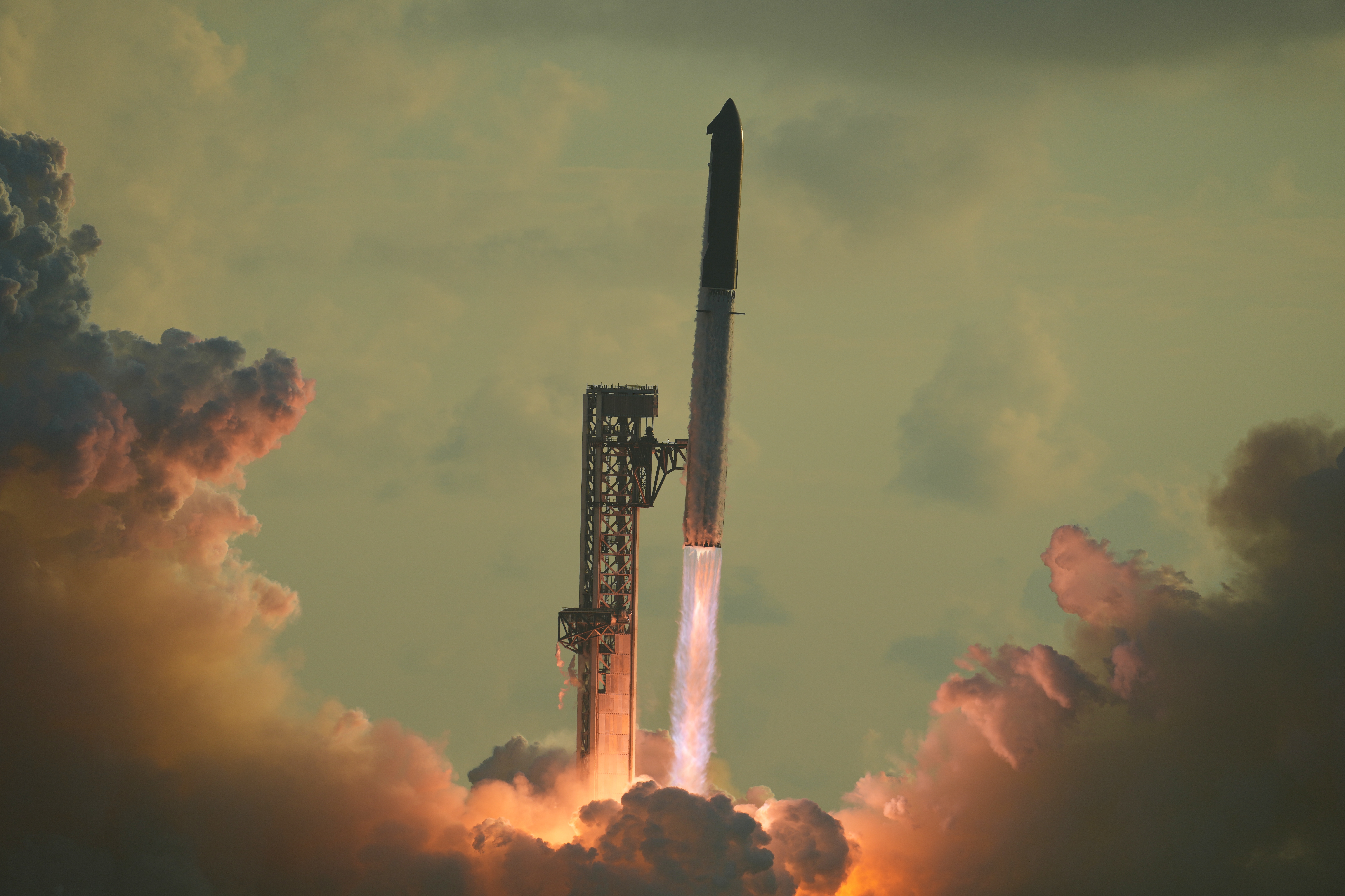 SpaceX's mega rocket Starship makes a test flight from Starbase, Texas, Monday, Sept. 28, 2026.