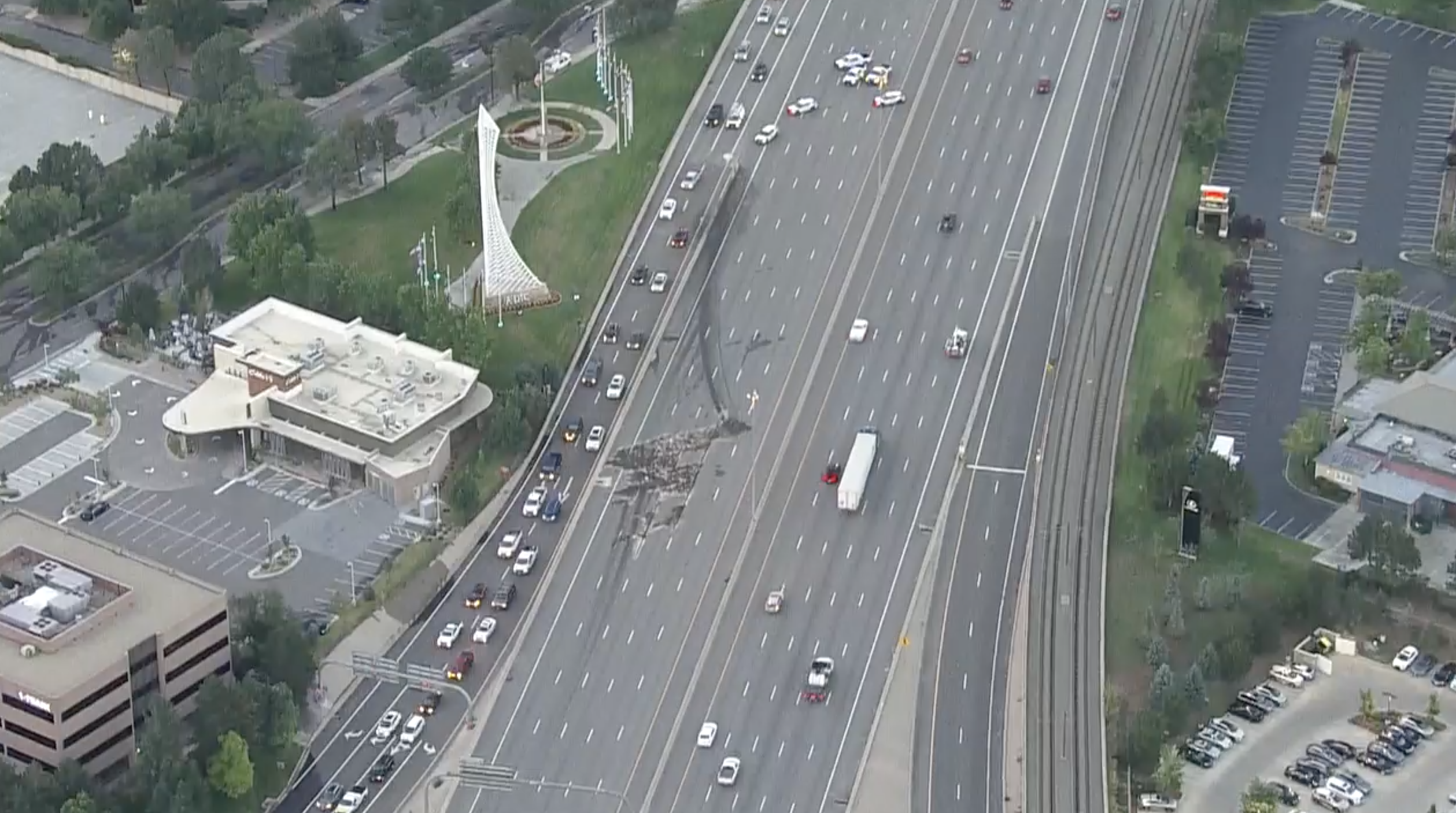i-25 and belleview crash and fuel spill.png