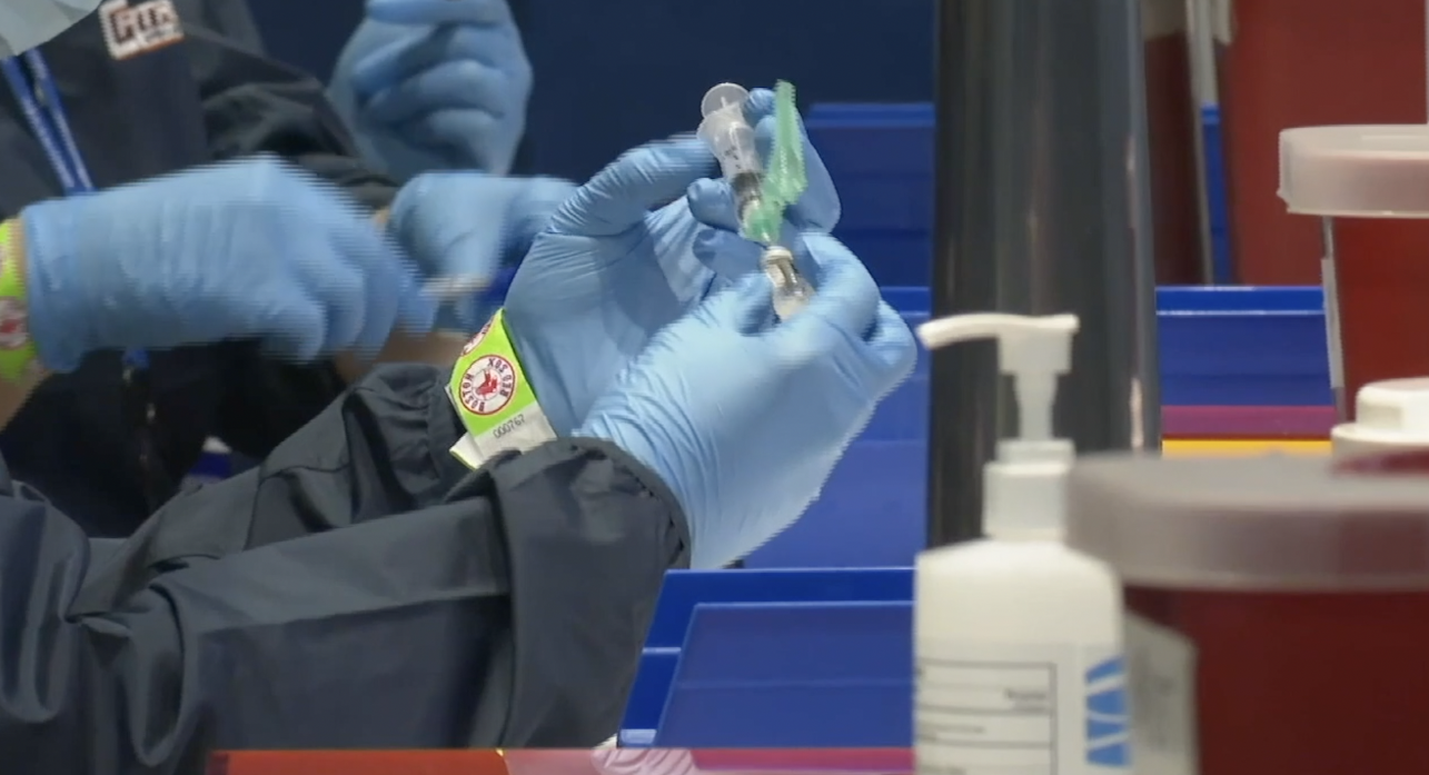 The governors of California, Oregon and Washington announced they will work together to put out immunization plans based on recommendations from respected national medical organizations. 