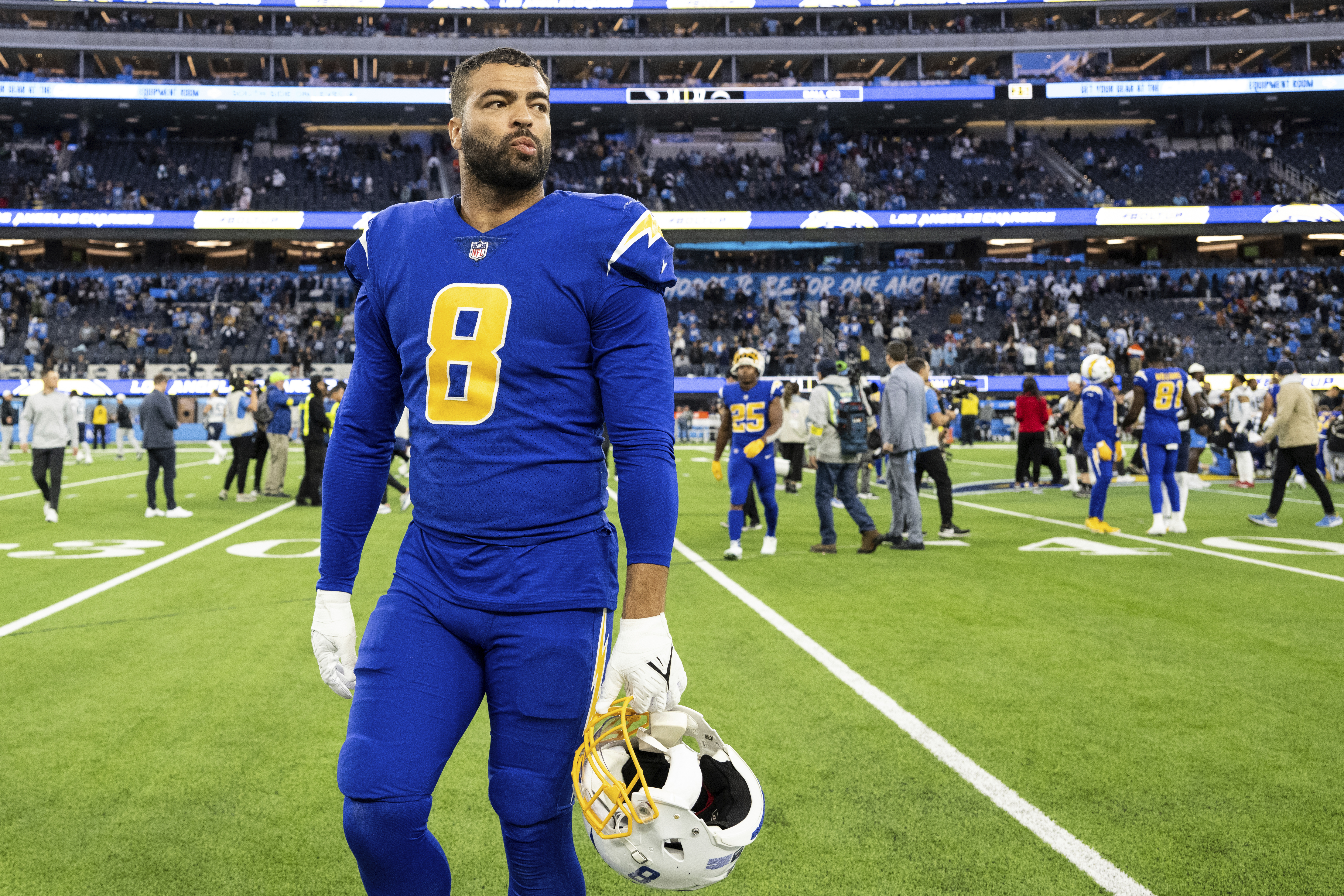 Titans Chargers Football