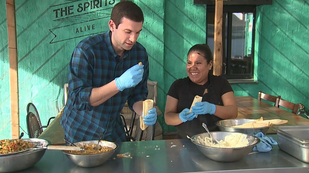 How to make tamales, with Adelitas