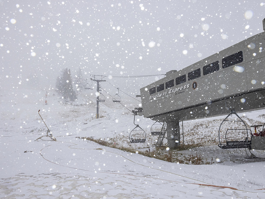 mammoth snow