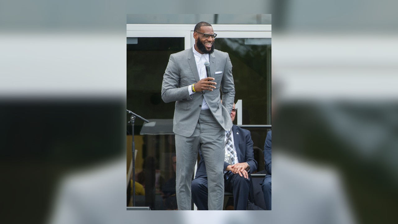 Group led by NBA superstar LeBron James to help pay fines for Florida felons