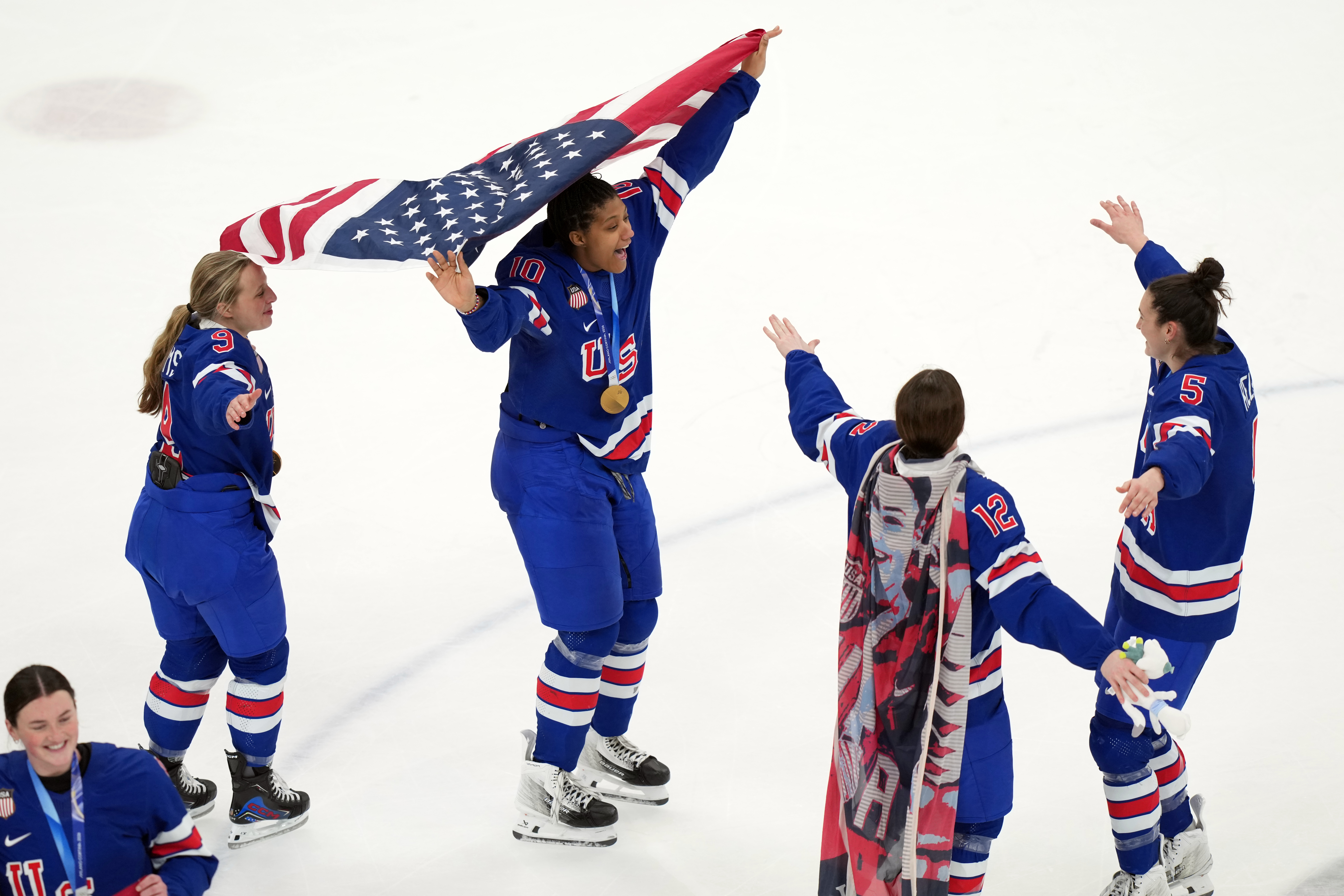 Kirsten Simms, Laila Edwards. Kelly Pannek, Megan Keller