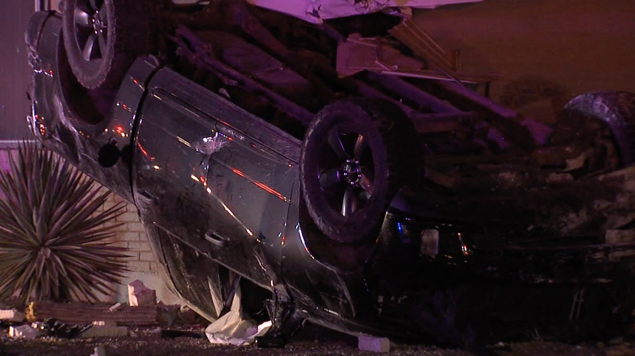 Car crashes into Sun City Home