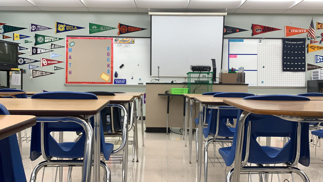 classroom-in-Hillsborough-WFTS-VINSON-4.jpg