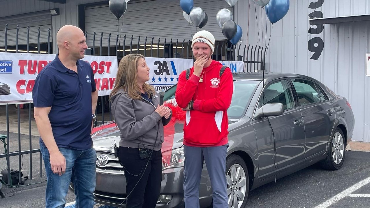 Special education educator Nathan Catlin receives free car 