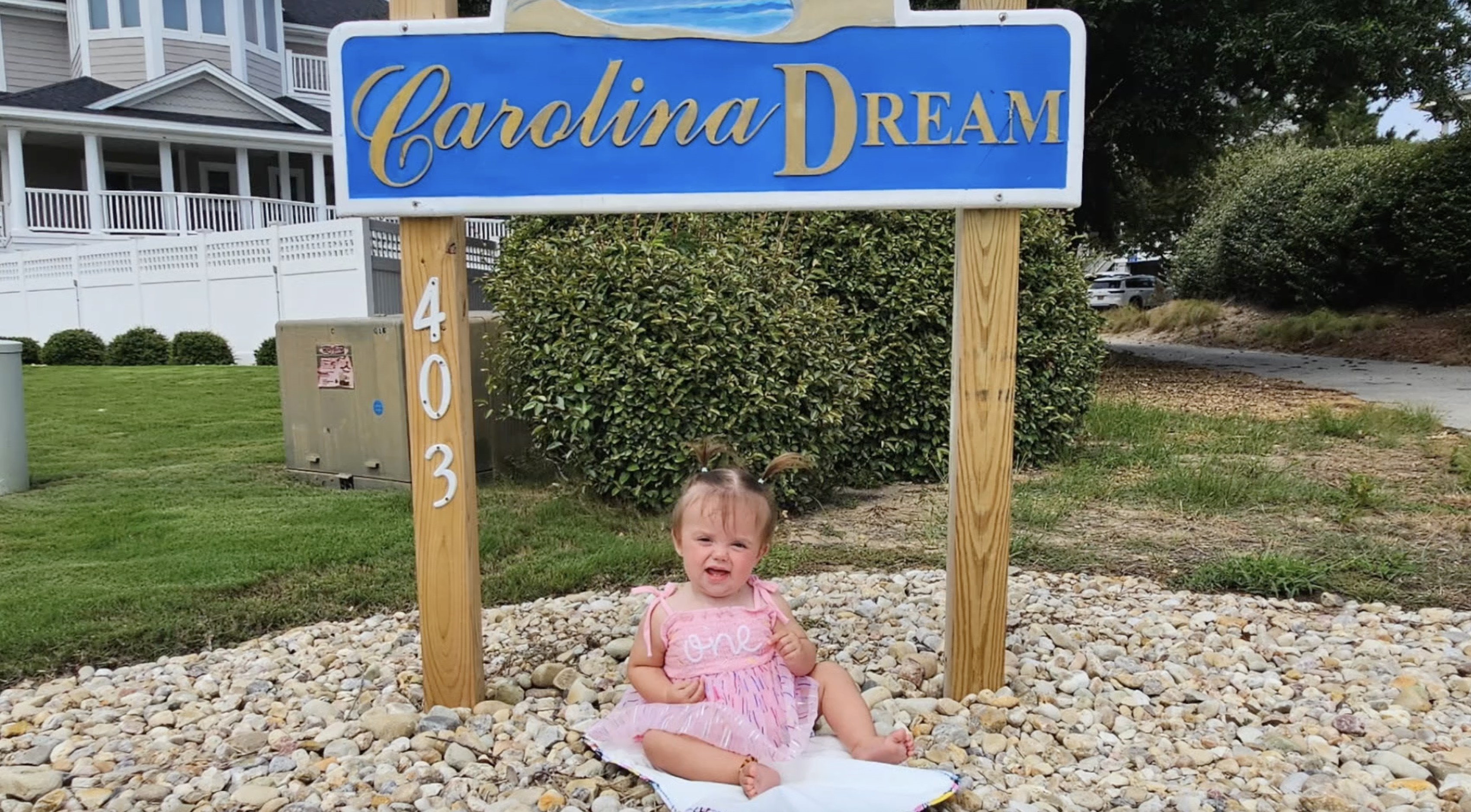 New York Family Returns One Year After Baby is Born in Rental Home in Corolla