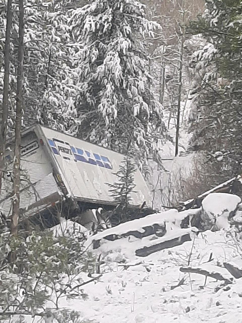 Rabbit Ears Pass crash oct 27 2022 snow