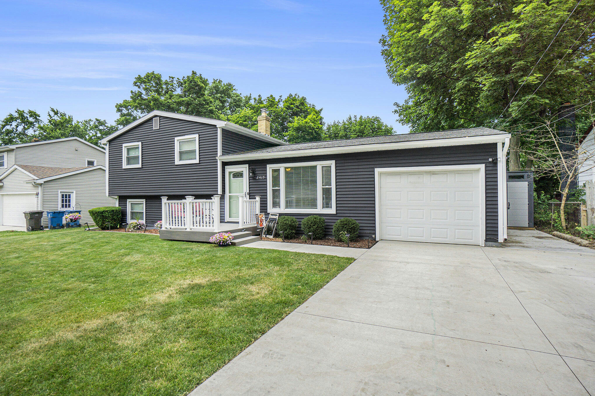 Derek Jeter Childhood home 2.jpeg