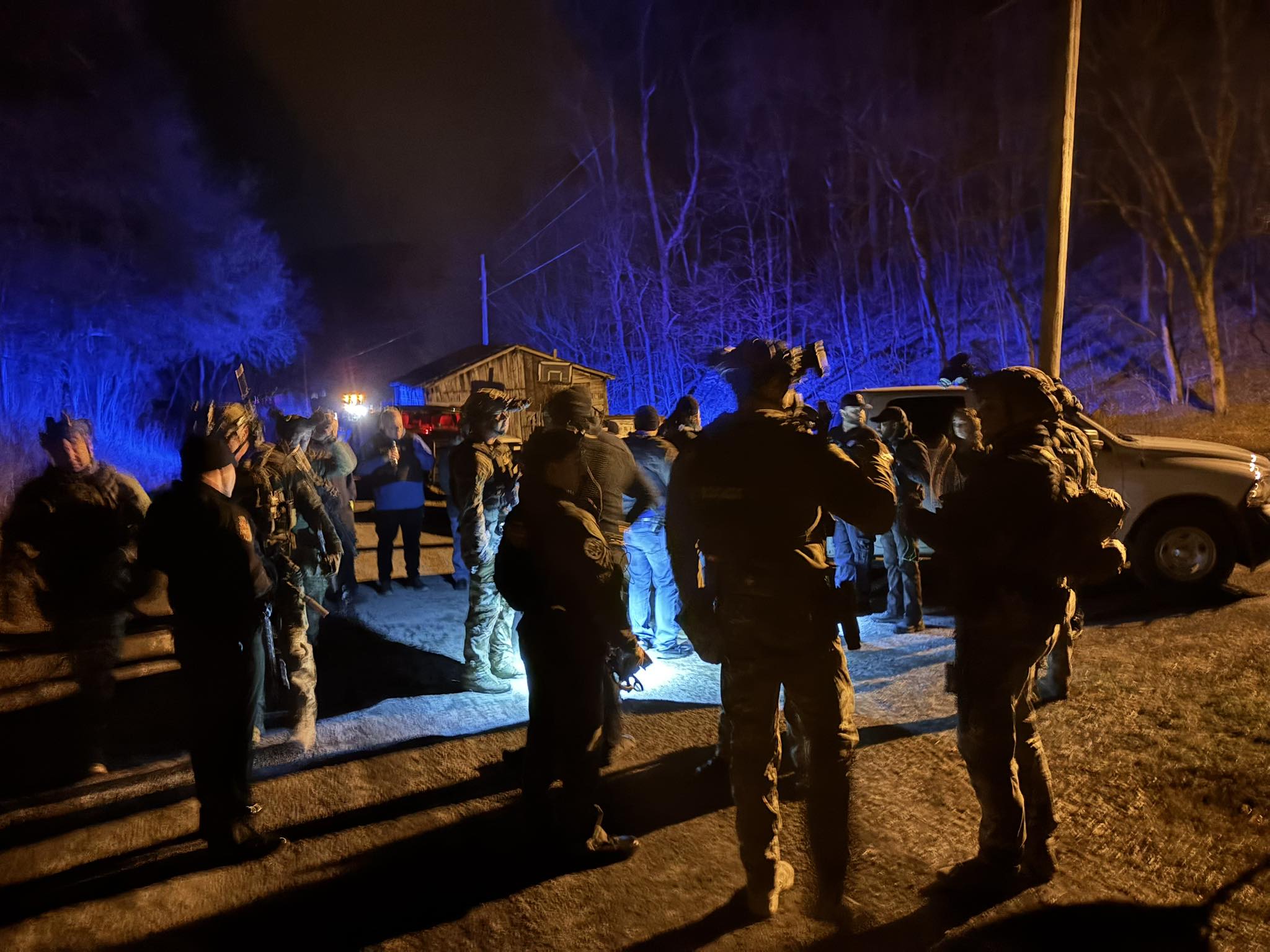 Barricaded suspect in custody after standoff in Jackson County