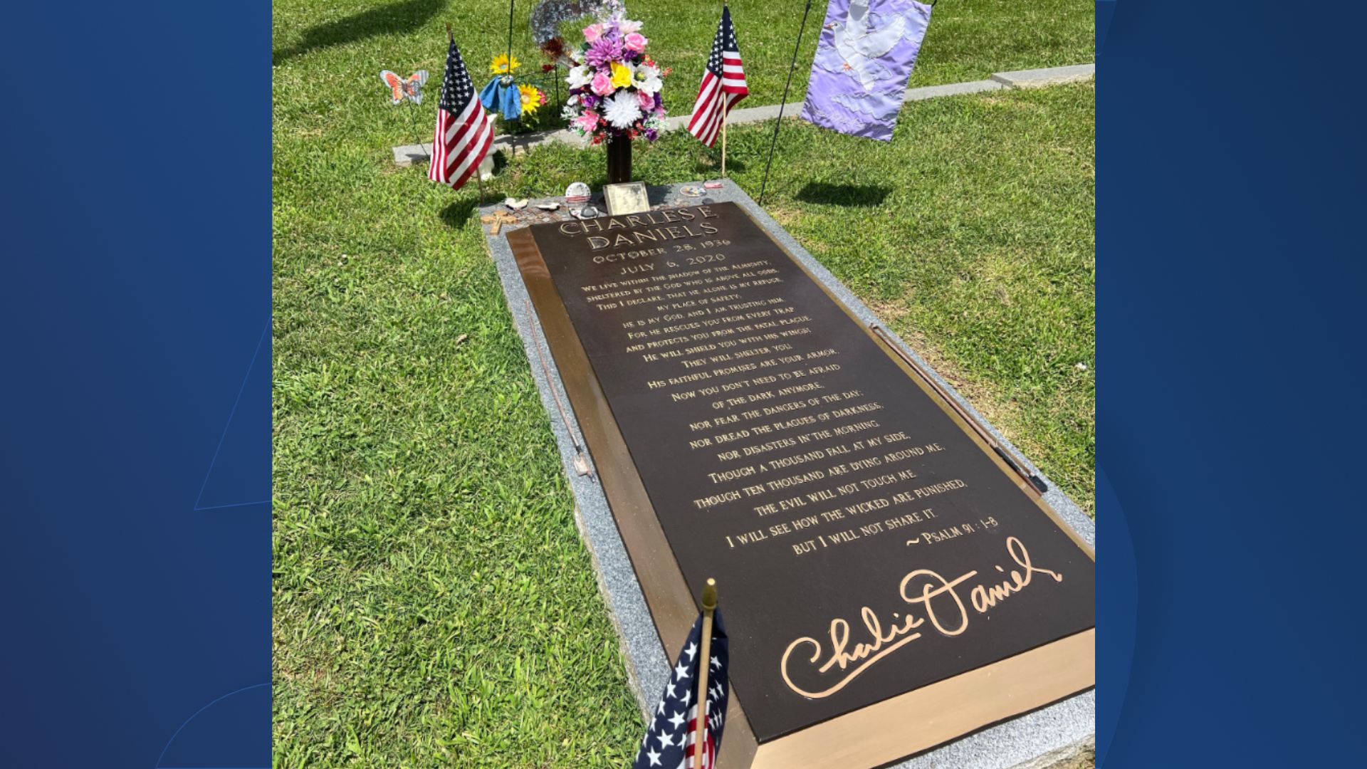 Charlie Daniels grave vandalized