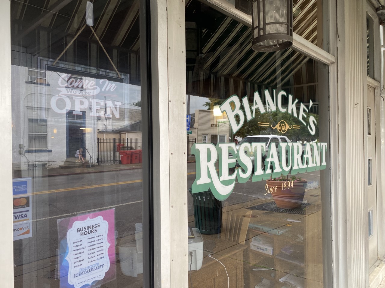 Biancke's Restaurant.jpg