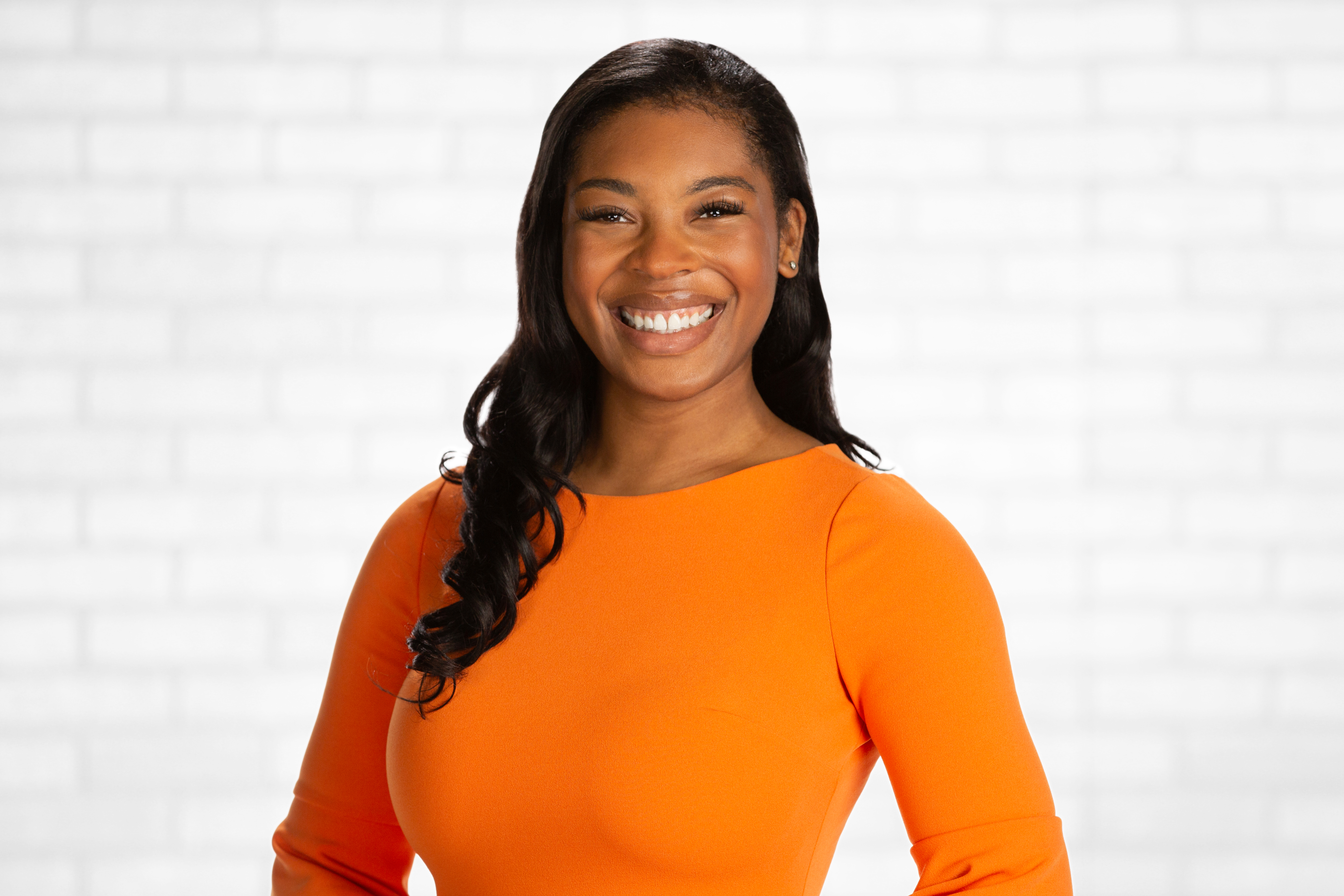 Lauren Lennon (Brick BG).jpg